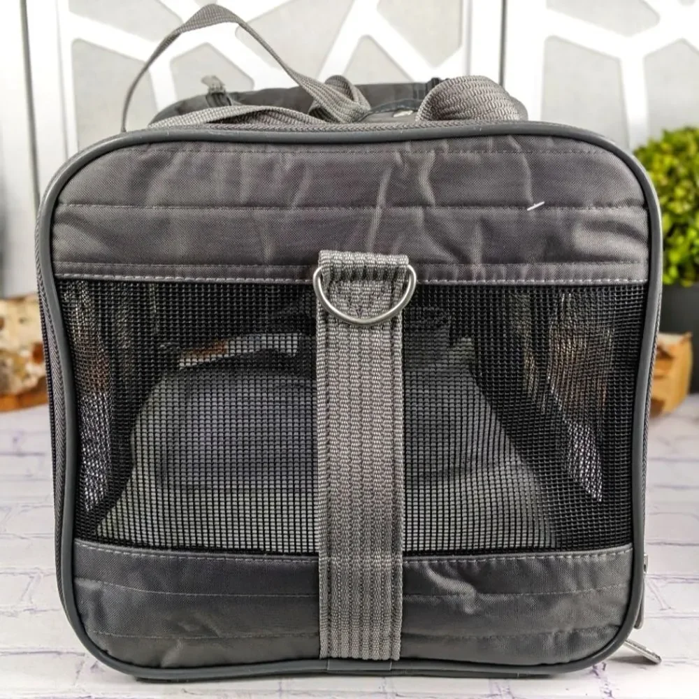 NWT - Sherpa Original Deluxe Pet Carrier - Medium
